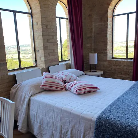 Relais Sant'isidoro בית כפרי